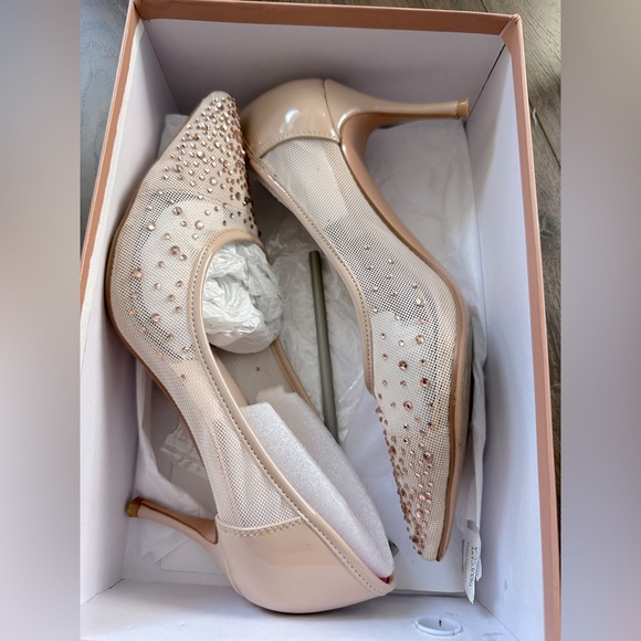 Vivo Rosa Milano Mesh Heel Pumps with Rhinestones - 38 - Picture 4 of 8